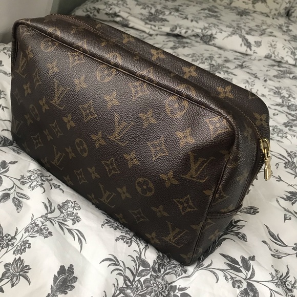 Louis Vuitton Handbags - Louis Vuitton Makeup Bag